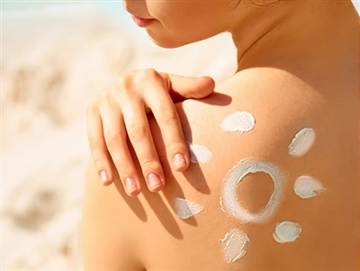 Is Ethylhexyl Methoxycinnamate Good or Bad? Navigating the Science Behind the...