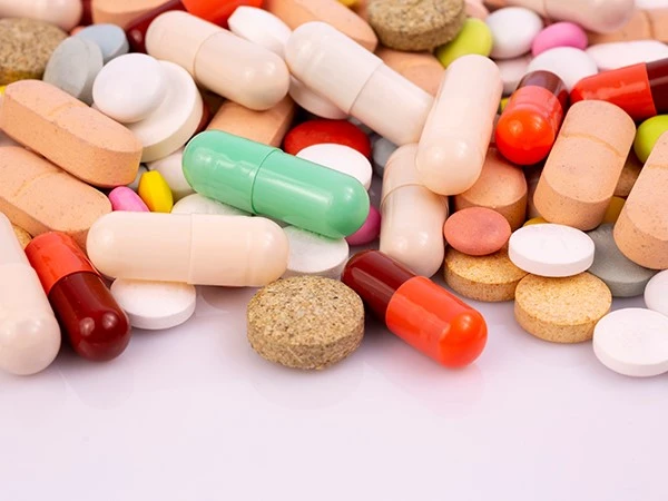 For clinical use - particularly in treating acute thiamine deficiency - thiamine hydrochloride is the standard For clinical use - particularly in treating acute thiamine deficiency - thiamine hydrochloride is the standard